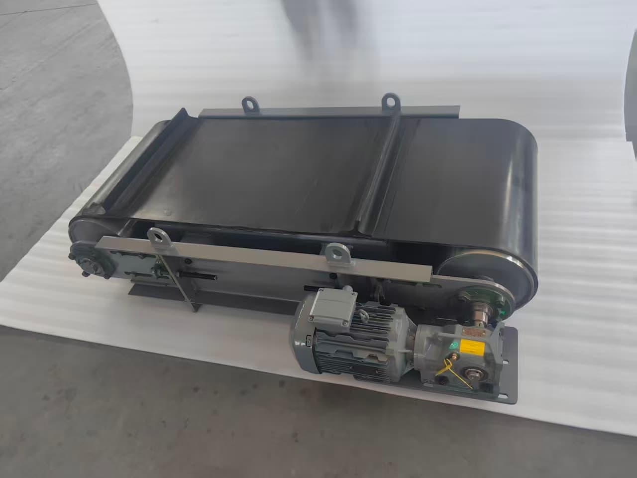 Selection Criteria for Cross Belt Magnetic Separators in Industrial Applications